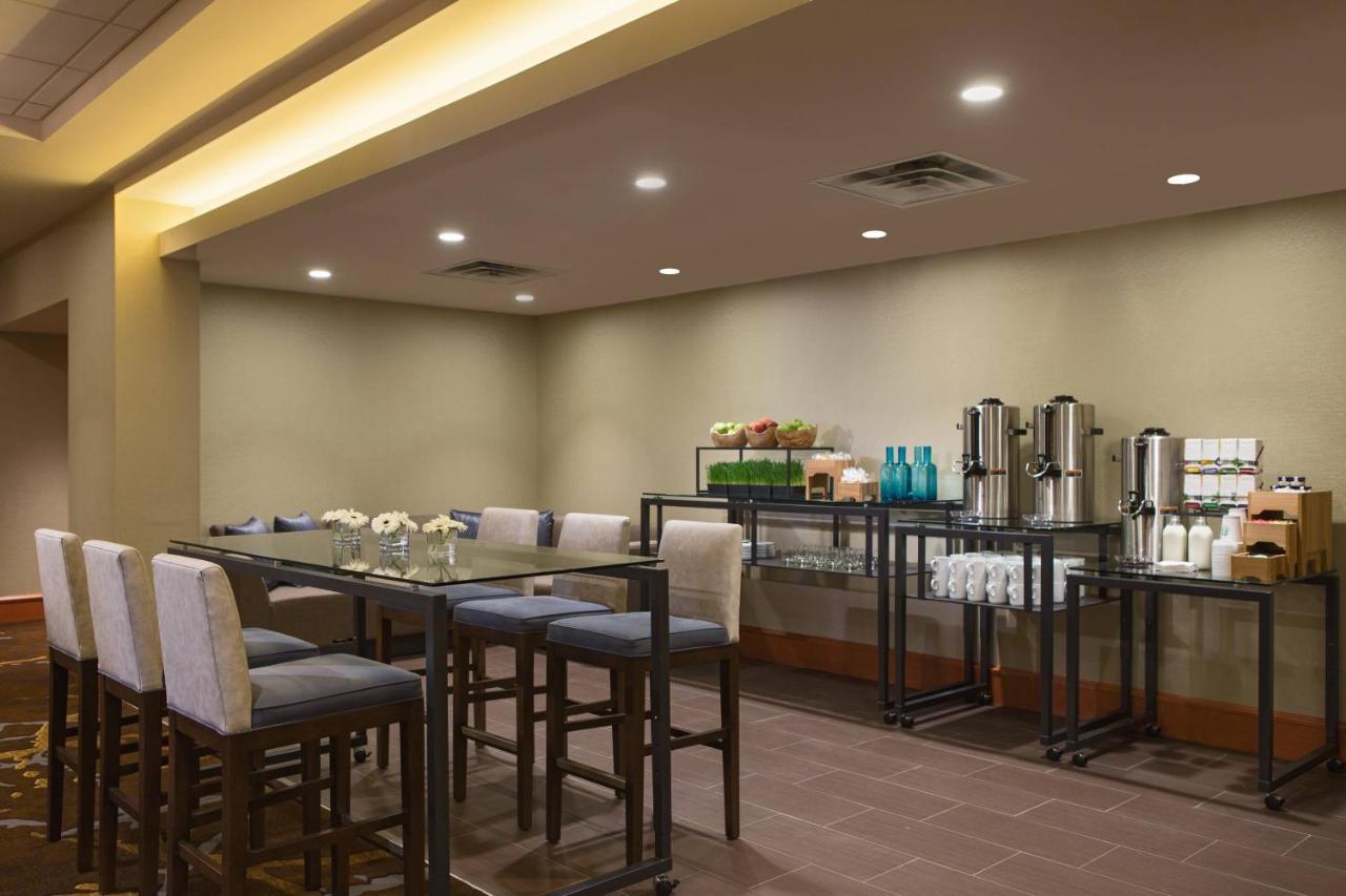 Calgary Marriott Downtown Hotel Eksteriør billede