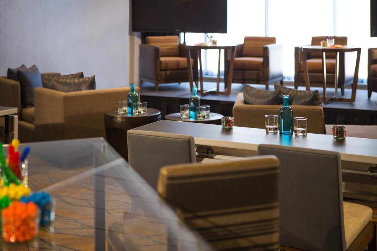 Calgary Marriott Downtown Hotel Eksteriør billede
