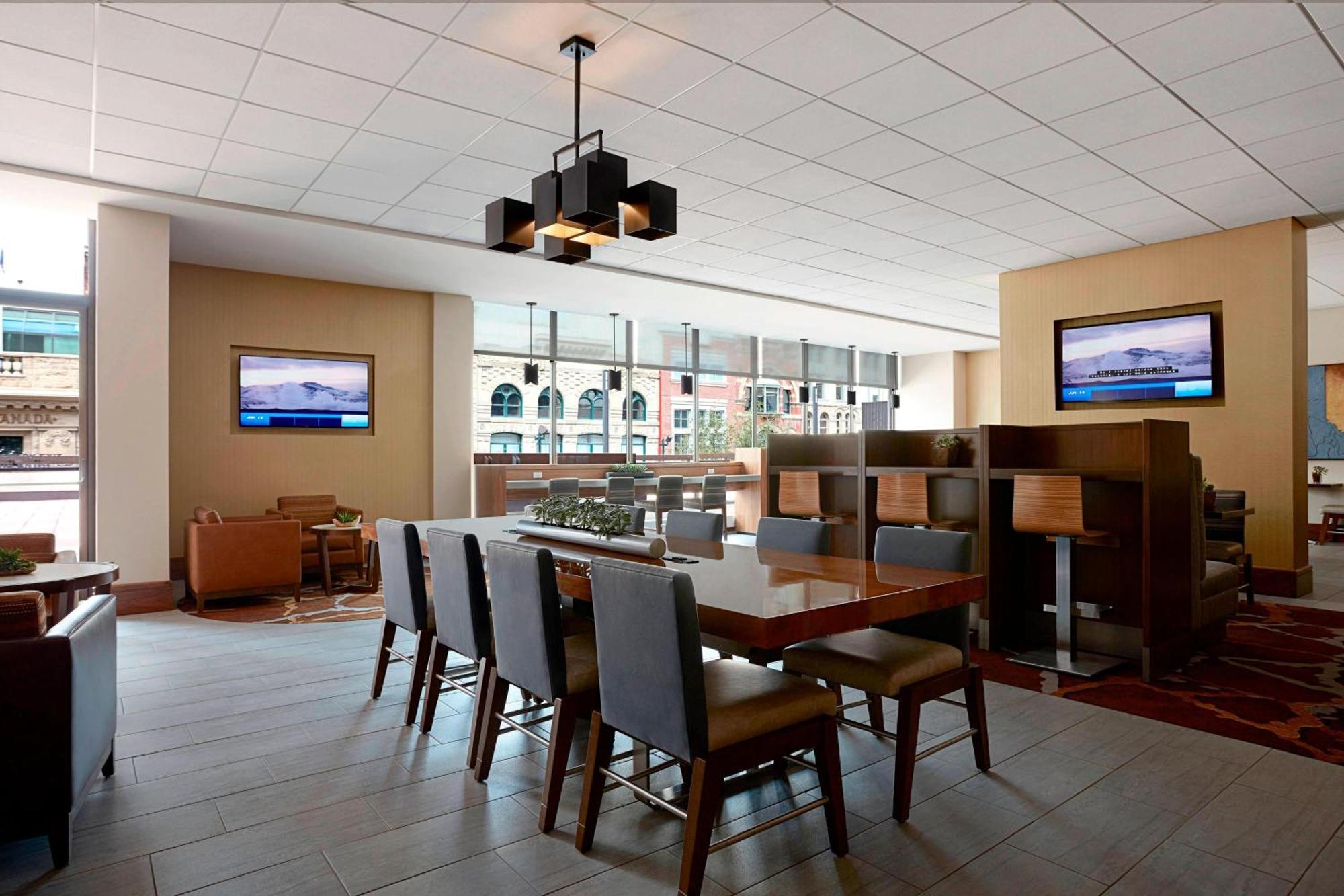 Calgary Marriott Downtown Hotel Eksteriør billede