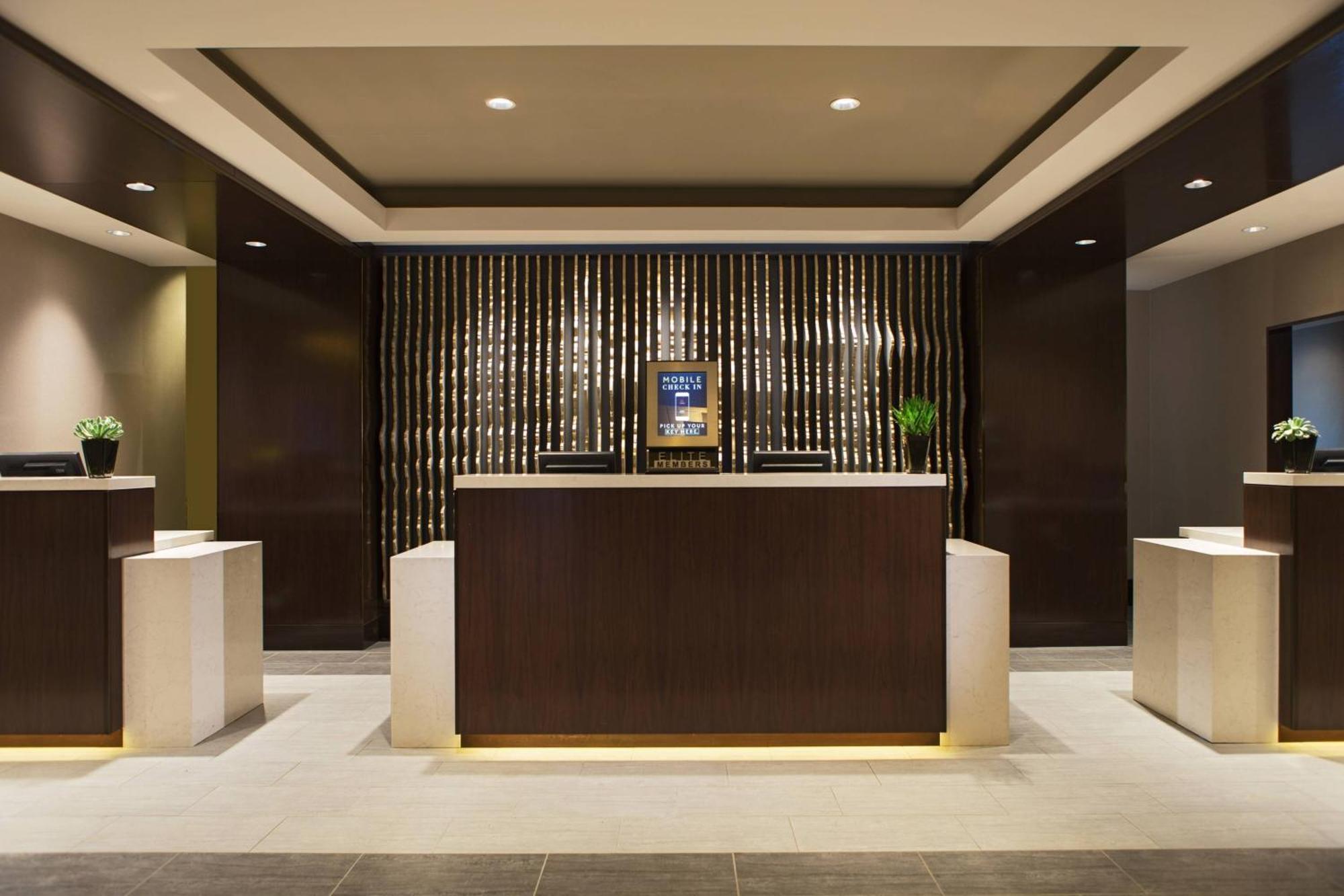 Calgary Marriott Downtown Hotel Eksteriør billede