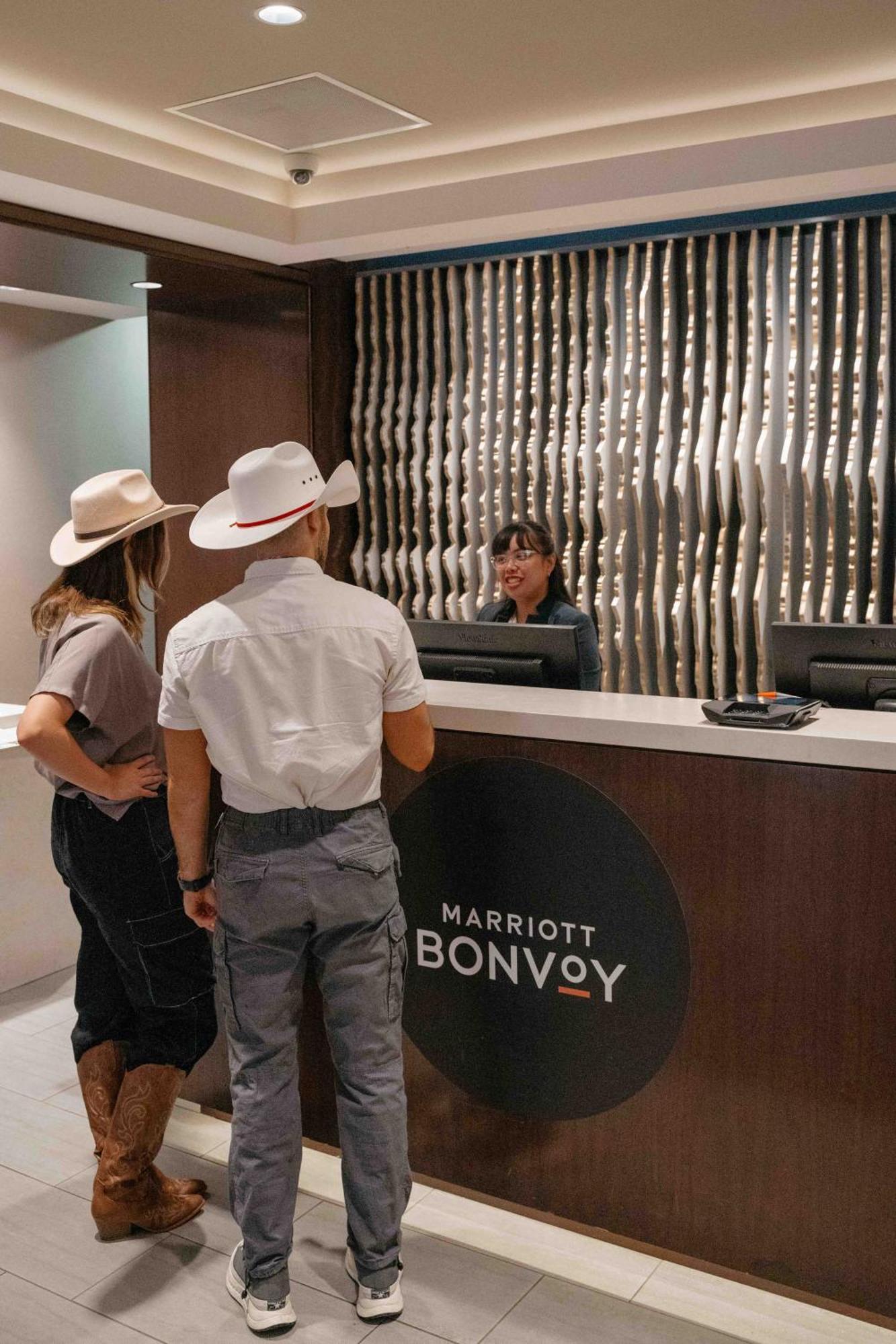 Calgary Marriott Downtown Hotel Eksteriør billede